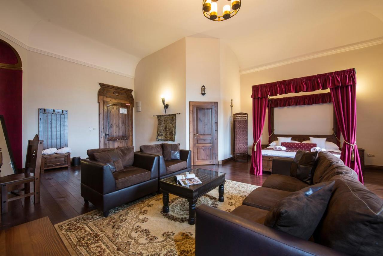 Hotel Grand Viglas Zvolen Exteriör bild