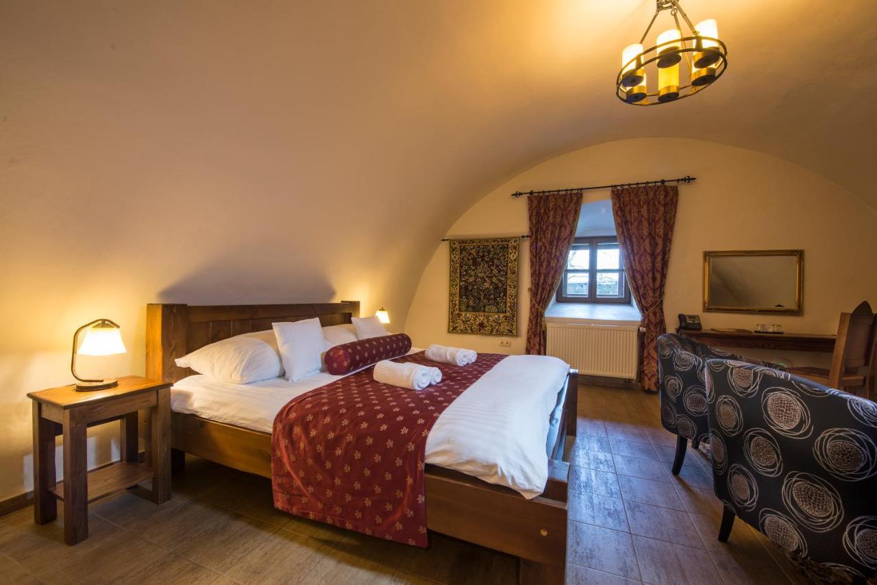 Hotel Grand Viglas Zvolen Exteriör bild