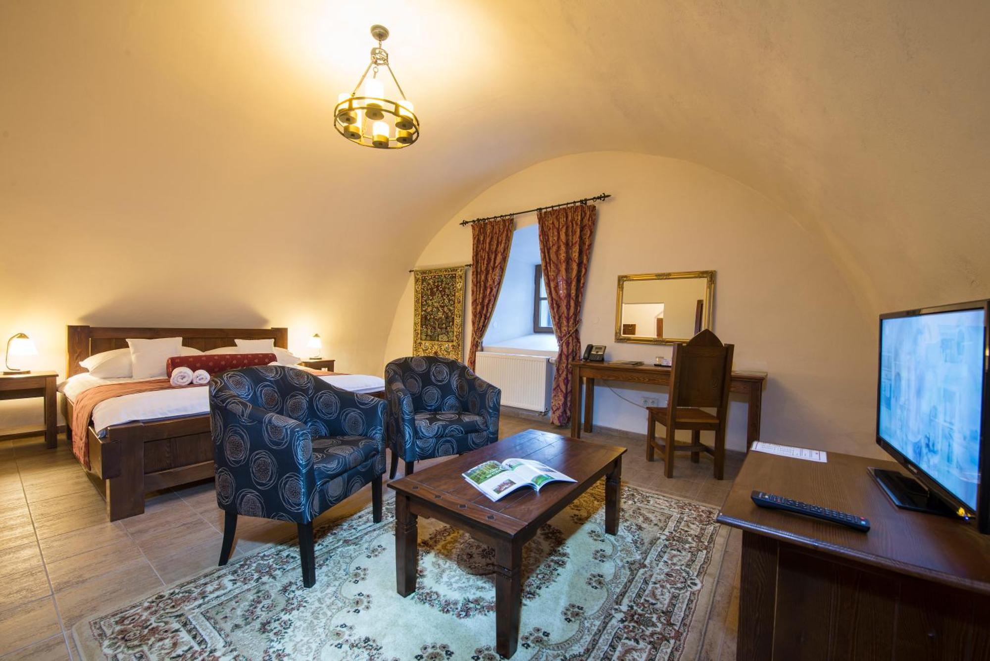 Hotel Grand Viglas Zvolen Exteriör bild